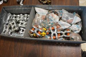 lot 212 image: Assorted Zinc Plated Mid-Link for 716 or 12 Chain