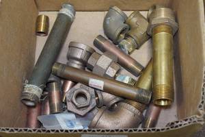 lot 215 image: Assorted Brass Pipe Fittings