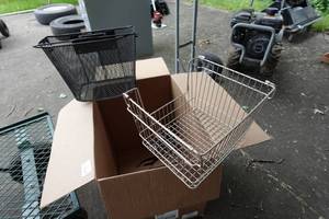 lot 315 image: 2 Baskets for Bikes