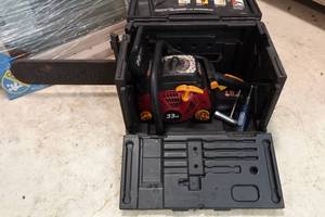 lot 317 image: Homelite Ranger 33cc Gas Chain Saw with Case - 16 Bar