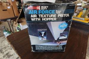 lot 51 image: Heavy Duty Air Texture Pistol with Hopper