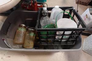 lot 312 image: Assorted Painting - Pans, Rollers, Thinner
