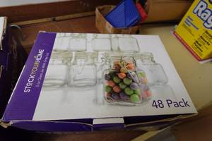 lot 171 image: 48-Pack 3oz Glass Jar with Snap Lids