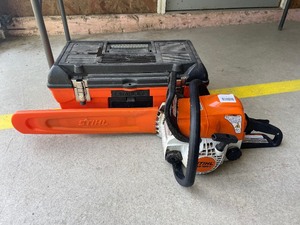 lot 262 image: Stihl MS180C Gas Chain Saw with 16 Rollomatic E Mini Bar and Toolbox