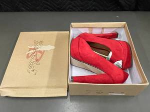 lot 170 image: Bonnibel Red High Heel Shoes, Size 6.5