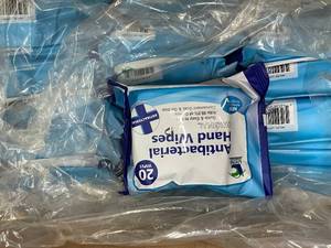 lot 260 image: Lot of Antibacterial Hand Wipes - Living Concepts - 20 Wipes per Pack