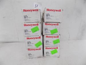 lot 31 image: Micro Switch LSH6B, 8 count, new, Honeywell