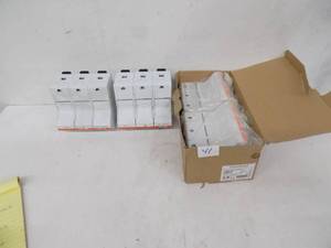 lot 41 image: MERSEN Fuse holder - ultra safe, 4 count