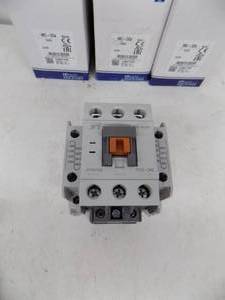 lot 50 image: LS Electric - Contractor - MC - 32 A, 9 count