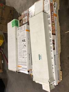 lot 1 image: Pallet with Assorted Mix Flooring Costumer Returns See Pics