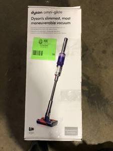 lot 30 image: Dyson Omni-glide Cordless Stick Vacuum customer return review pictures
