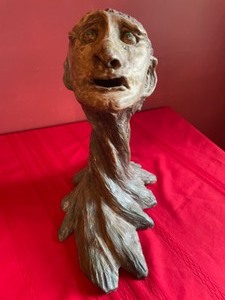 lot 8 image: Original Ceramic Head