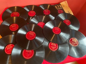 lot 72 image: Thirteen 78 RPM Records