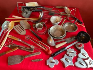 lot 69 image: Vintage Kitchen Utensils