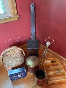 lot 67 image: Vintage Stool with Lamp & More