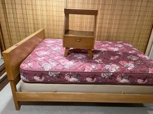 lot 21A image: Mid Century Blonde full Bed & Nightstand
