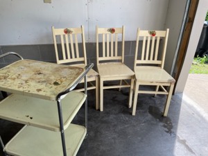 lot 24 image: Vintage Metal Cart and 3 Sturdy Chairs