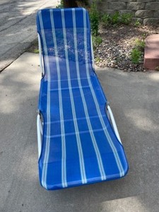 lot 53 image: Blue Stripe Lawn Chair