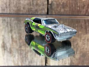 lot 13 image: 1969 Hot Wheels Heavy Chevy - Redline