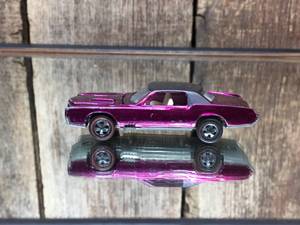 lot 14 image: 1968 Hot Wheels Custom Eldorado - Redline
