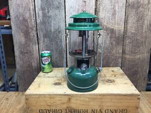 lot 36 image: Vintage Coleman 220J White Gas Lantern