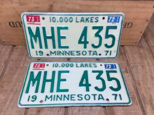 lot 57 image: Vintage Pair 1971 MN License Plates