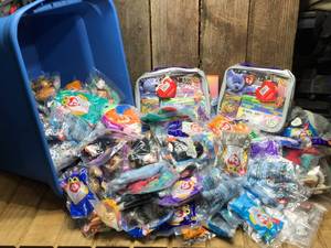 lot 98 image: Large Tote Full of TY - Beanie Babies