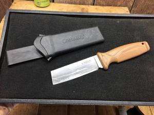 lot 110 image: Camillus Swedge Fixed 4 14 KnifeSheath