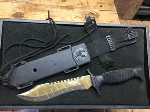 lot 112 image: Elk Ridge Defender Xtreme Survival Knife
