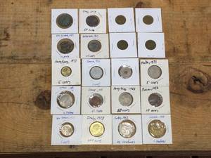 lot 170 image: 20 Vintage Misc. Foreign Coins - See Pics