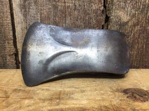 lot 190 image: True Temper - Kelly Perfect 3 12 Axe Head