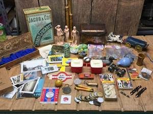 lot 196 image: Bonus Lot Variety Antiques Collectables