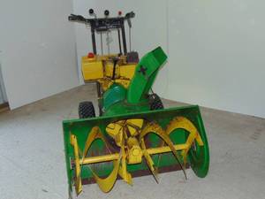 John Deere 1032 Snowblower