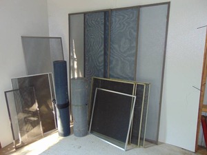 Mixed Lot of Screens and Fencing