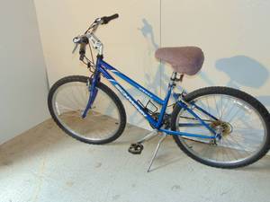 Womans Schwinn Sierra Bicycle