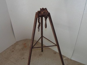 Tri-Stand Chain Vise