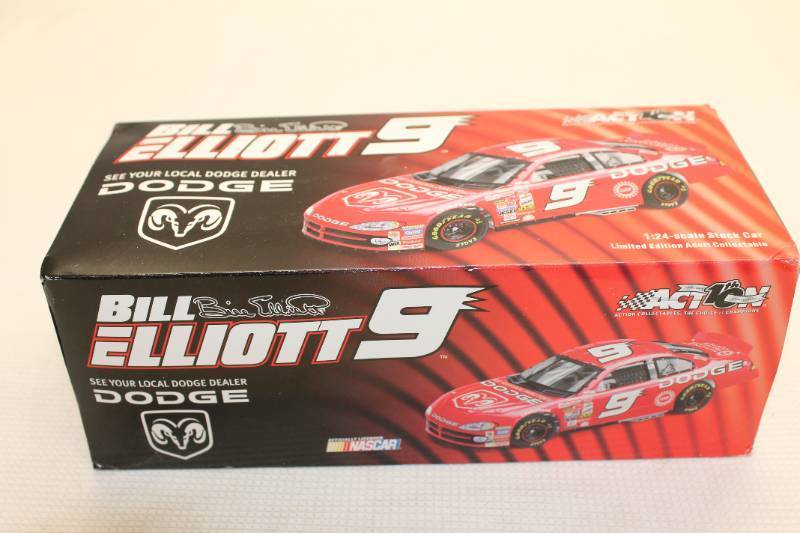 lot 75 image: Bill Elliott 9 Action Limited Edition Die-Cast Stock Car Replica with Box
