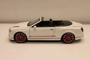 lot 10 image: Bentley Continental Supersports Convertible ISR