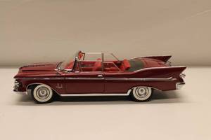 lot 13 image: 1961 Imperial Crown