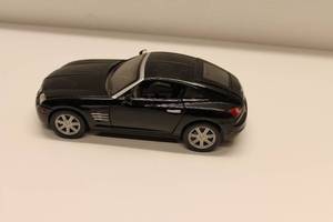 lot 21 image: 2003 Chrysler Crossfire