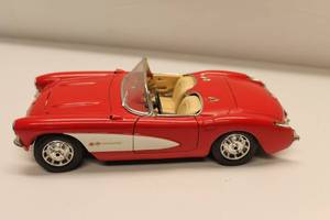 lot 32 image: 1957 Chevrolet Corvette