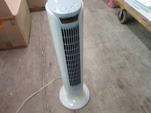 lot 11 image: Aloha oscillating tower fan...