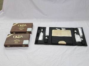 lot 49 image: Olivia cutting board and knife set...