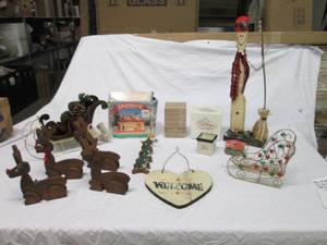 lot 61 image: Large Christmas lot. Wooden decor a...