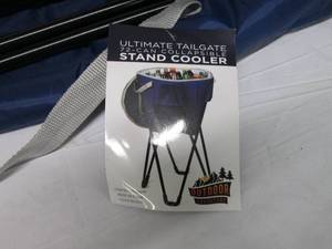 lot 78 image: Ultimate tailgate 72 can collapsibl...