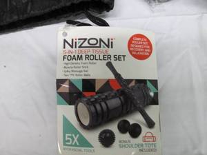 lot 81 image: Nizoni 5-in1 deep tissue foam rolle...