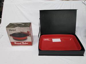 lot 117 image: Parini round baker and cake pan...