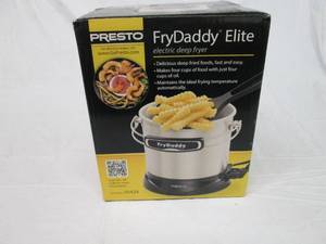 lot 135 image: Presto Fry Daddy Elite electric dee...