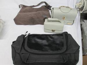 lot 149 image: 4 Bella Russo bags and purses...