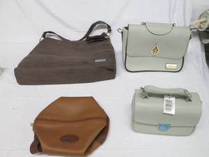 lot 150 image: 4 Bella Russo bags and purses...